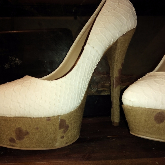 Cow hide heels - Picture 2 of 4